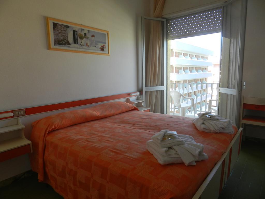 Hotel Michelangelo Bellaria-Igea Marina Zimmer foto