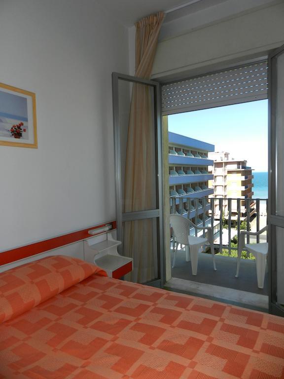 Hotel Michelangelo Bellaria-Igea Marina Zimmer foto